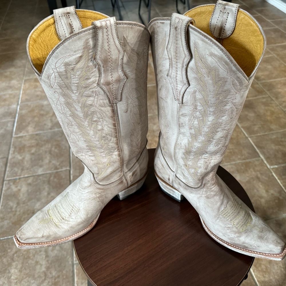 Almost new boots!